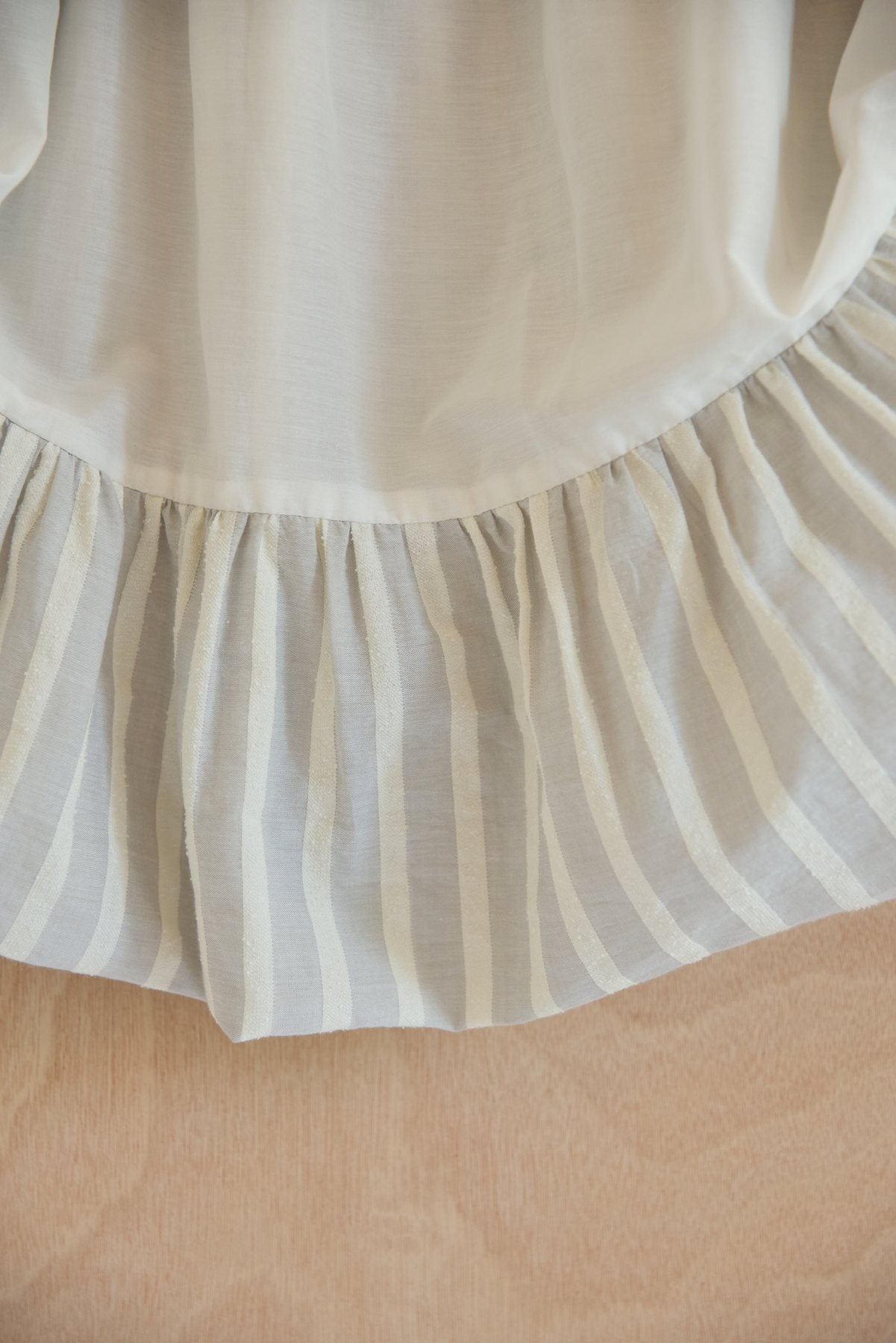 unisecon spring summer 2026 — paper and wind — lookbook photograph 9