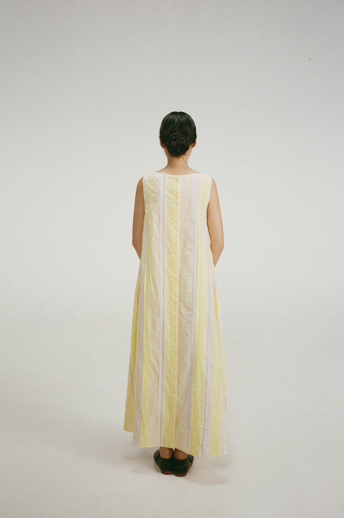 unisecon spring summer 2026 — paper and wind — lookbook photograph 36