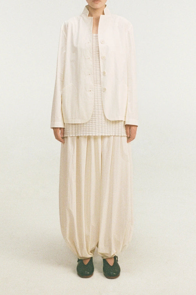 unisecon-calen-jacket-cream-full-body-front