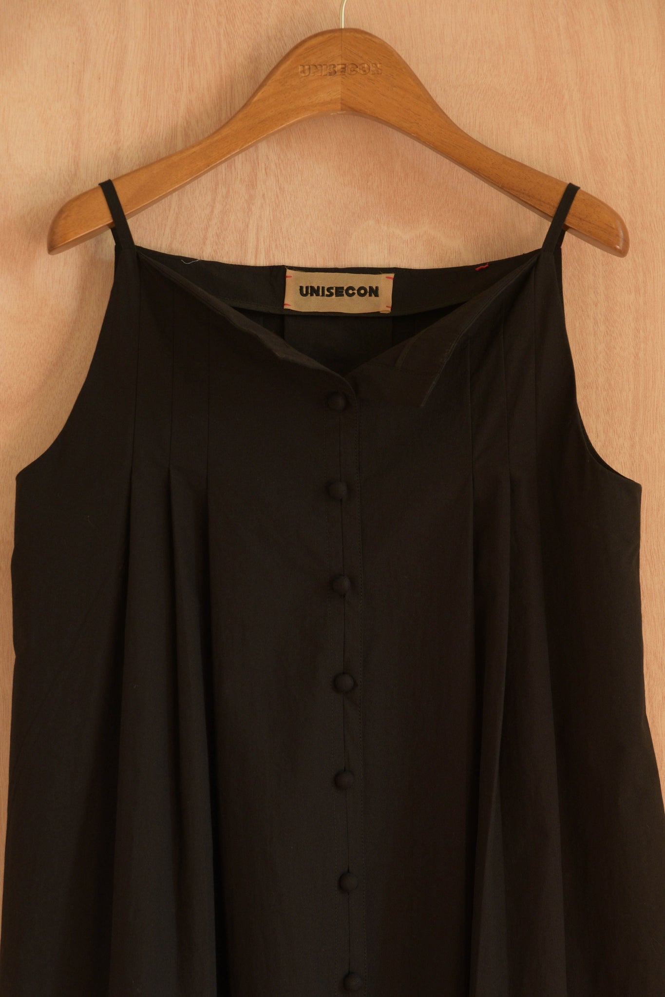 SHARRIN TOP