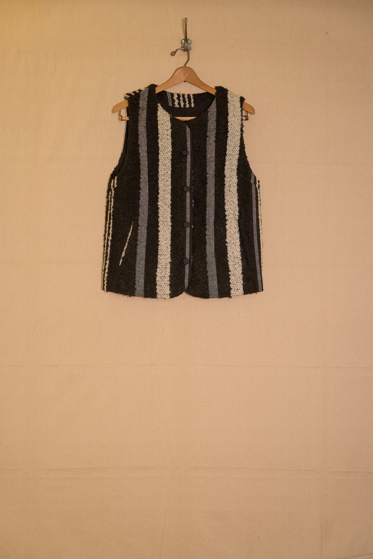 rowan vest - black