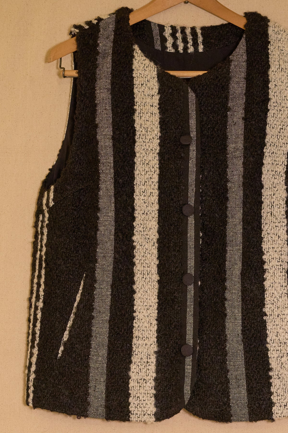 rowan vest - black