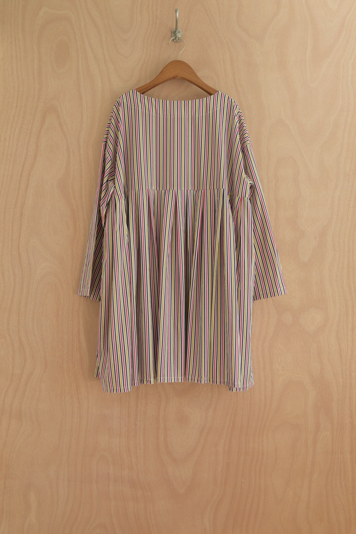 Back view of ULA top in multicolor cotton