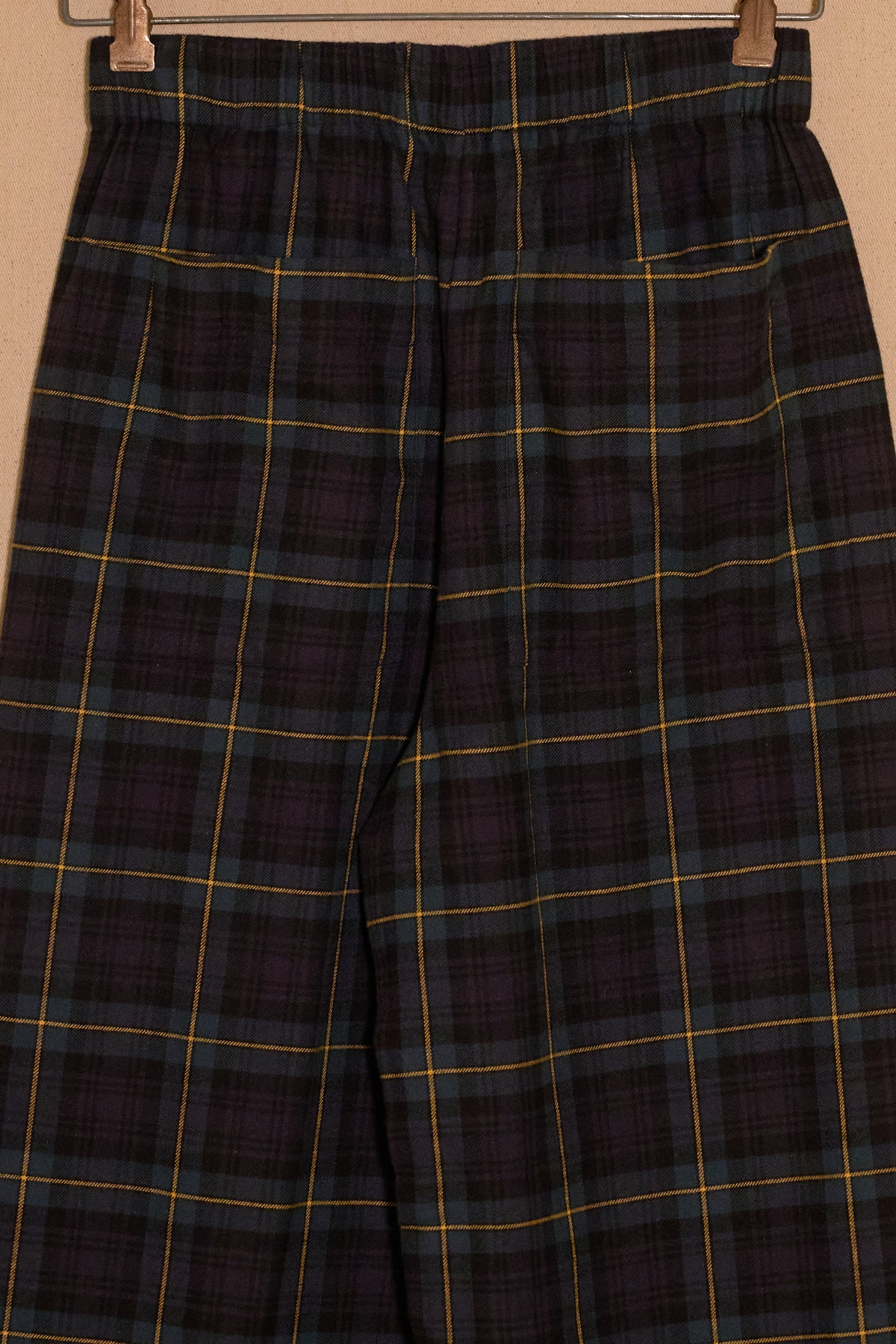 UNISECON Afra pants in blue detail view