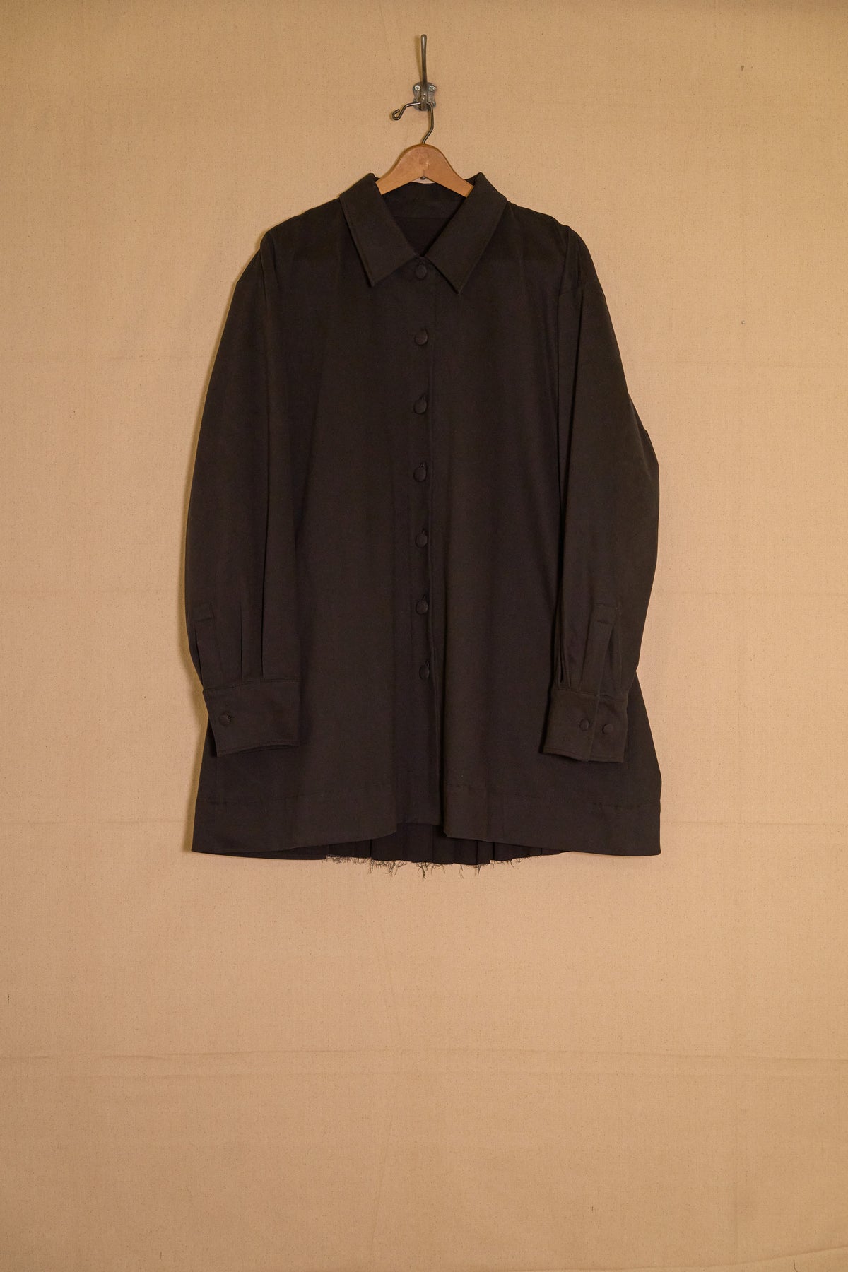 UNISECON Assia jacket in black front view