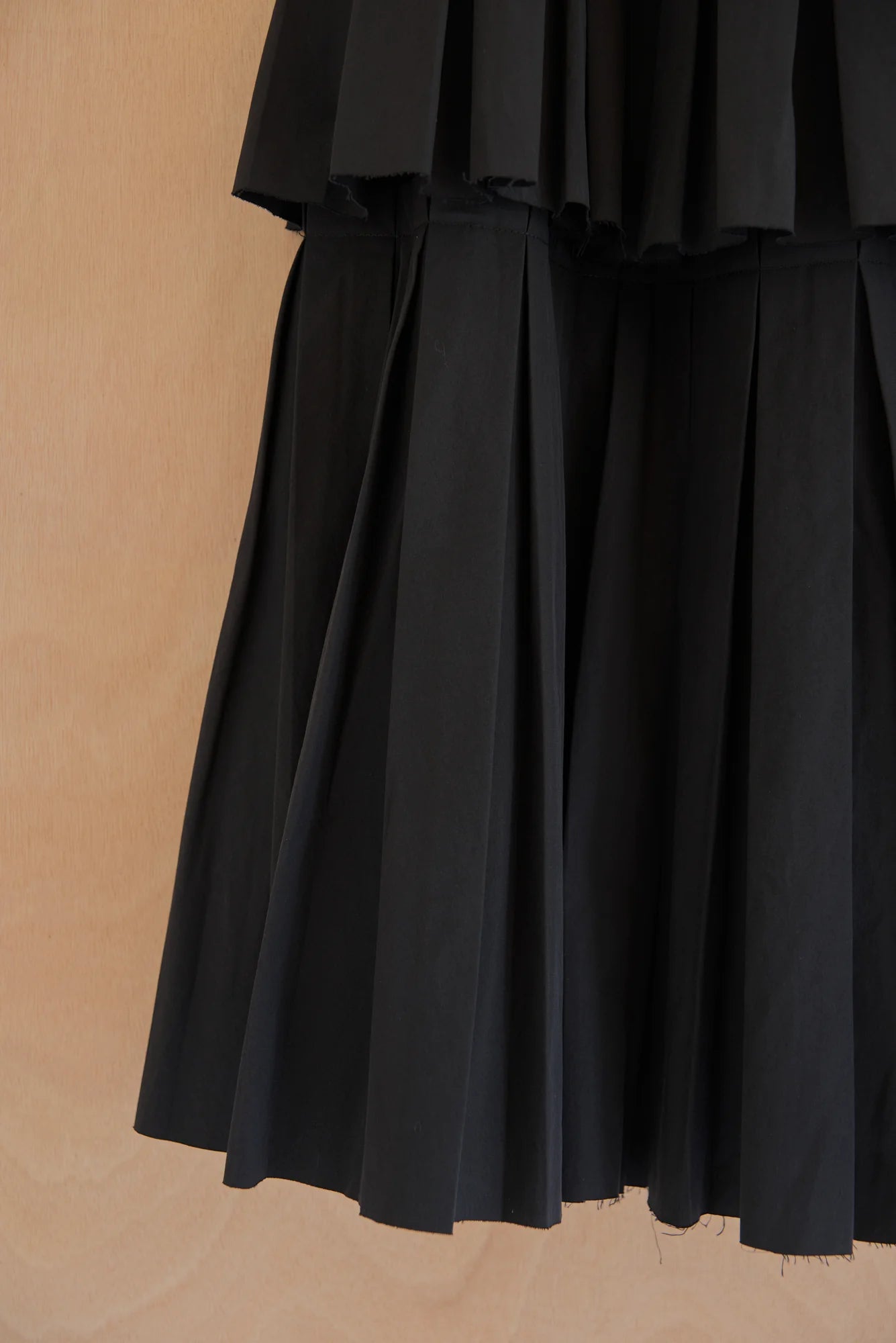 UNISECON Connie skirt in black, detail view 02