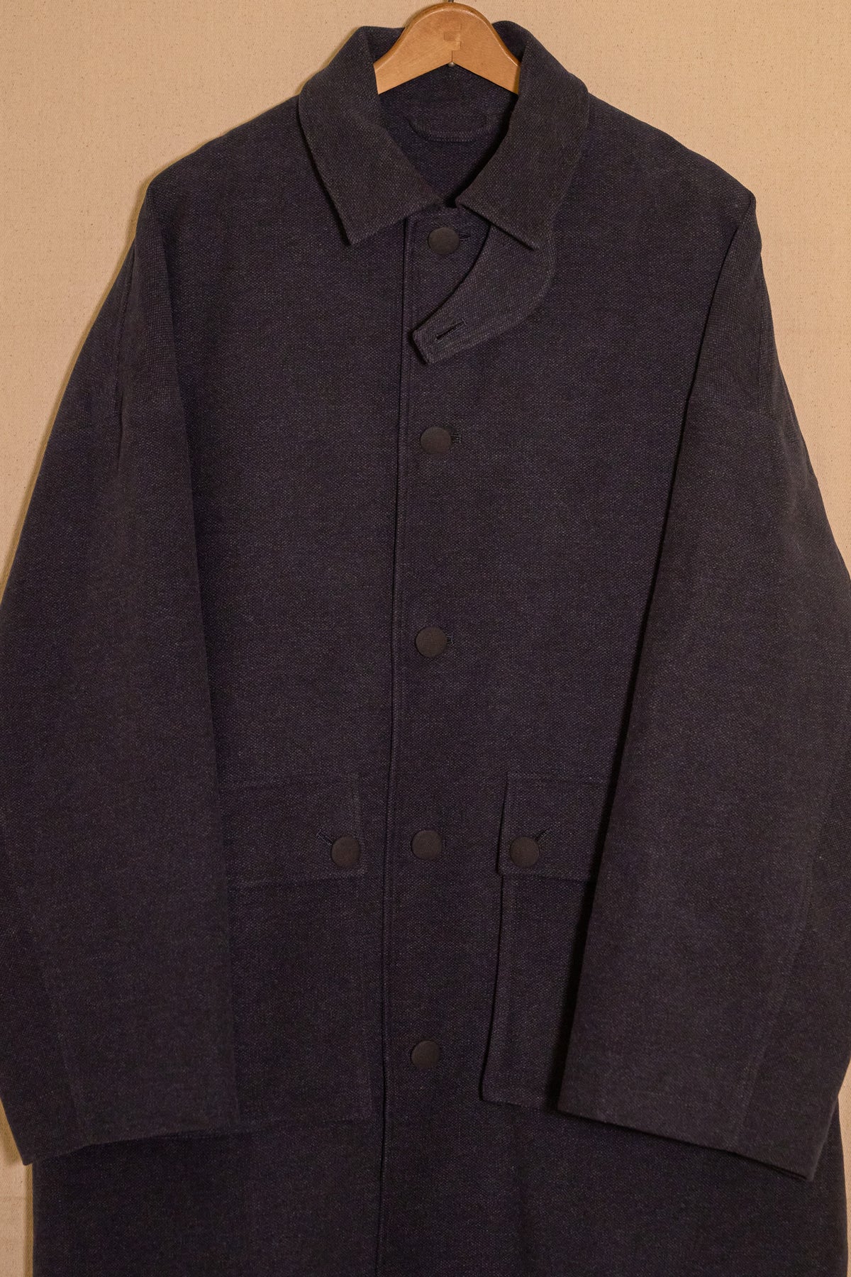 UNISECON Cyrus coat in blue detail view