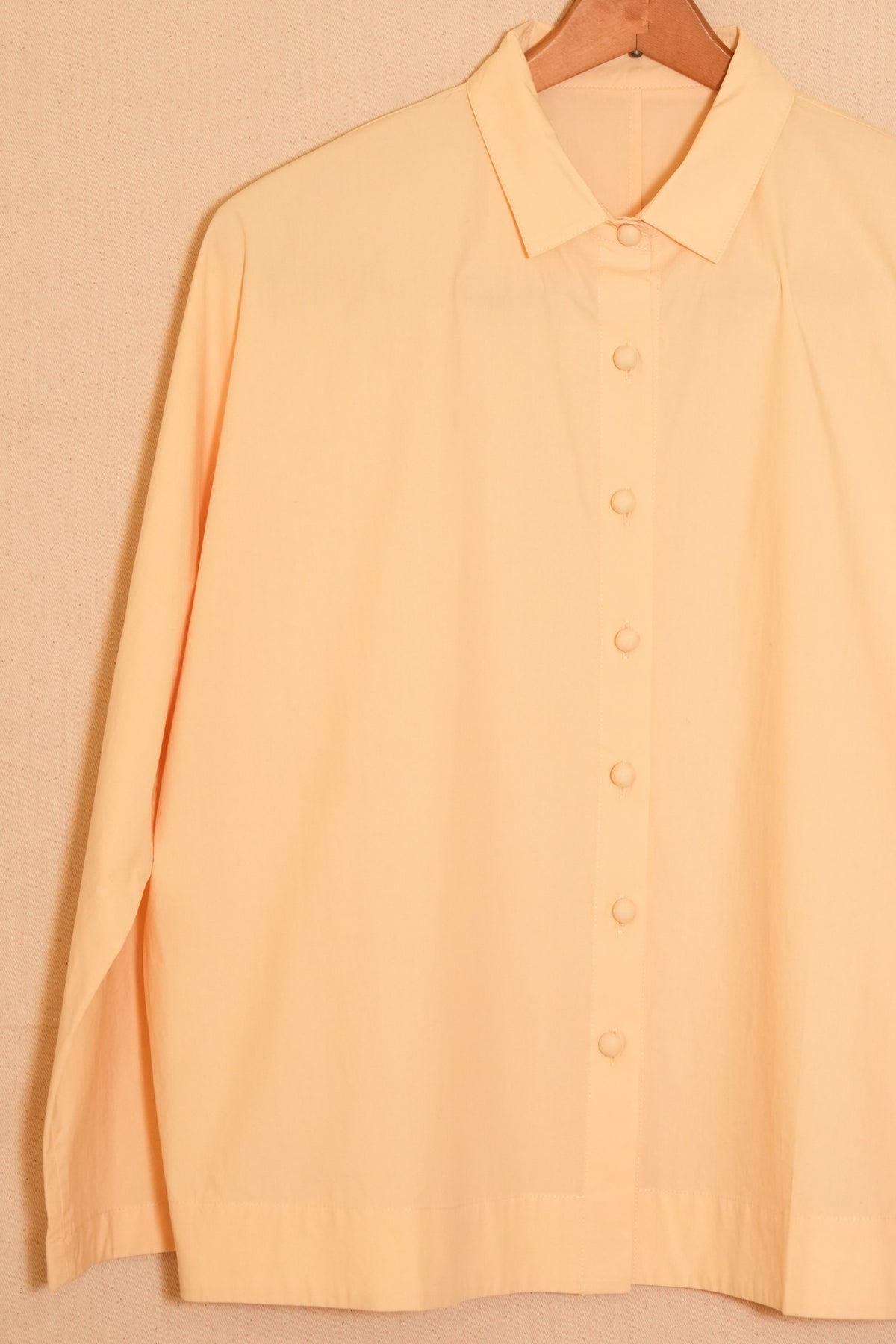 UNISECON Donna top in yellow detail view