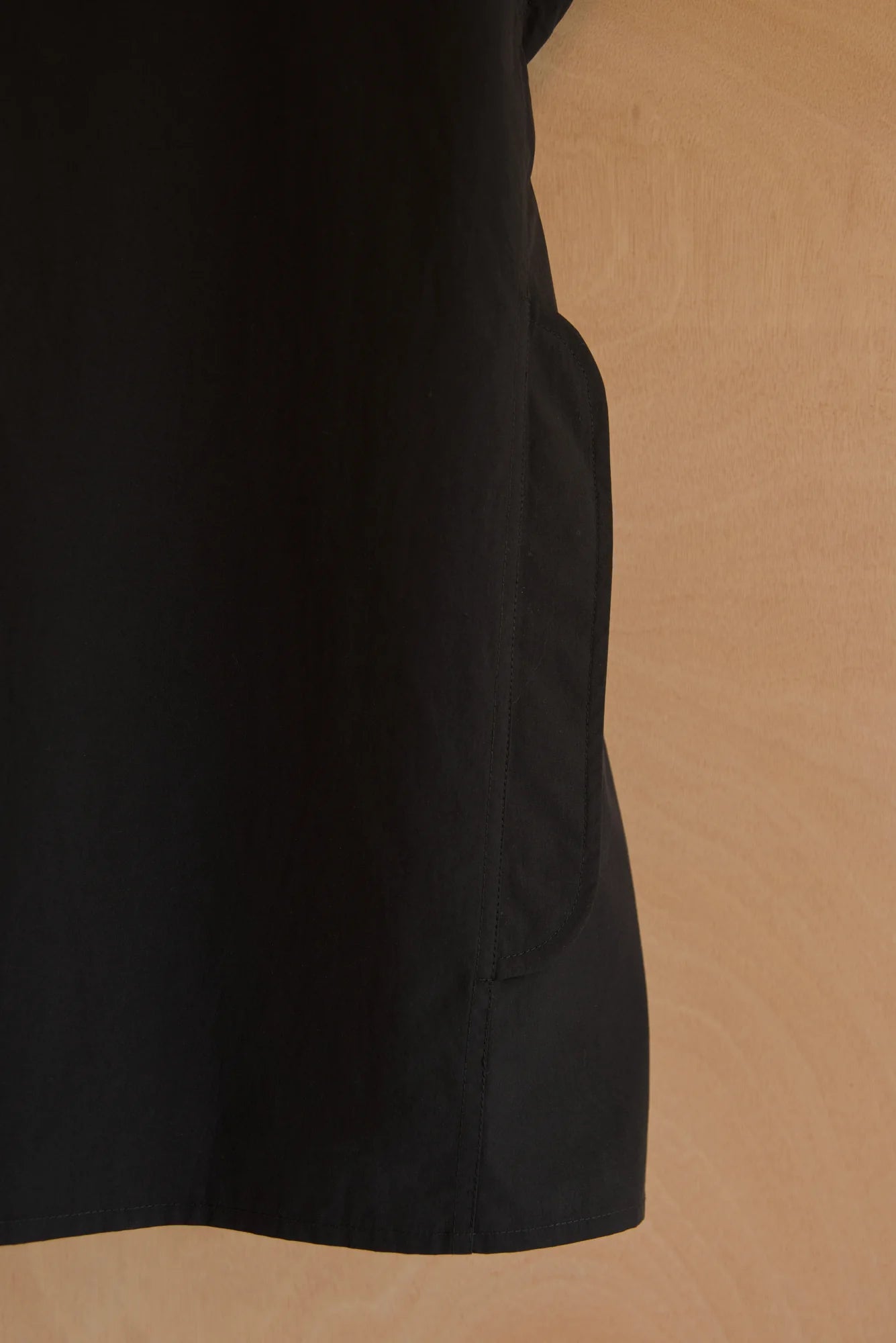 UNISECON eddy jacket in black, detail view 02
