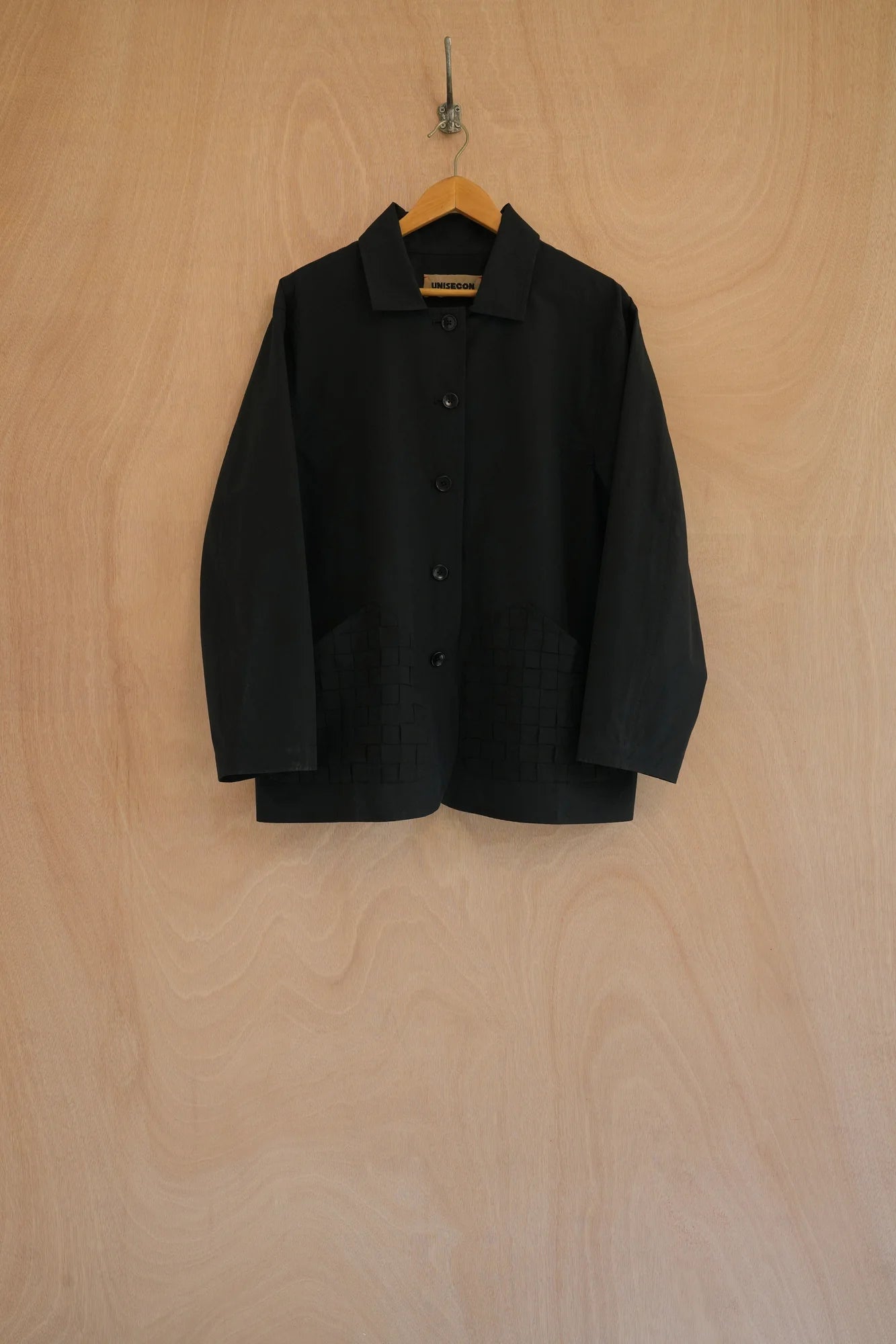 UNISECON eddy jacket in black, front view