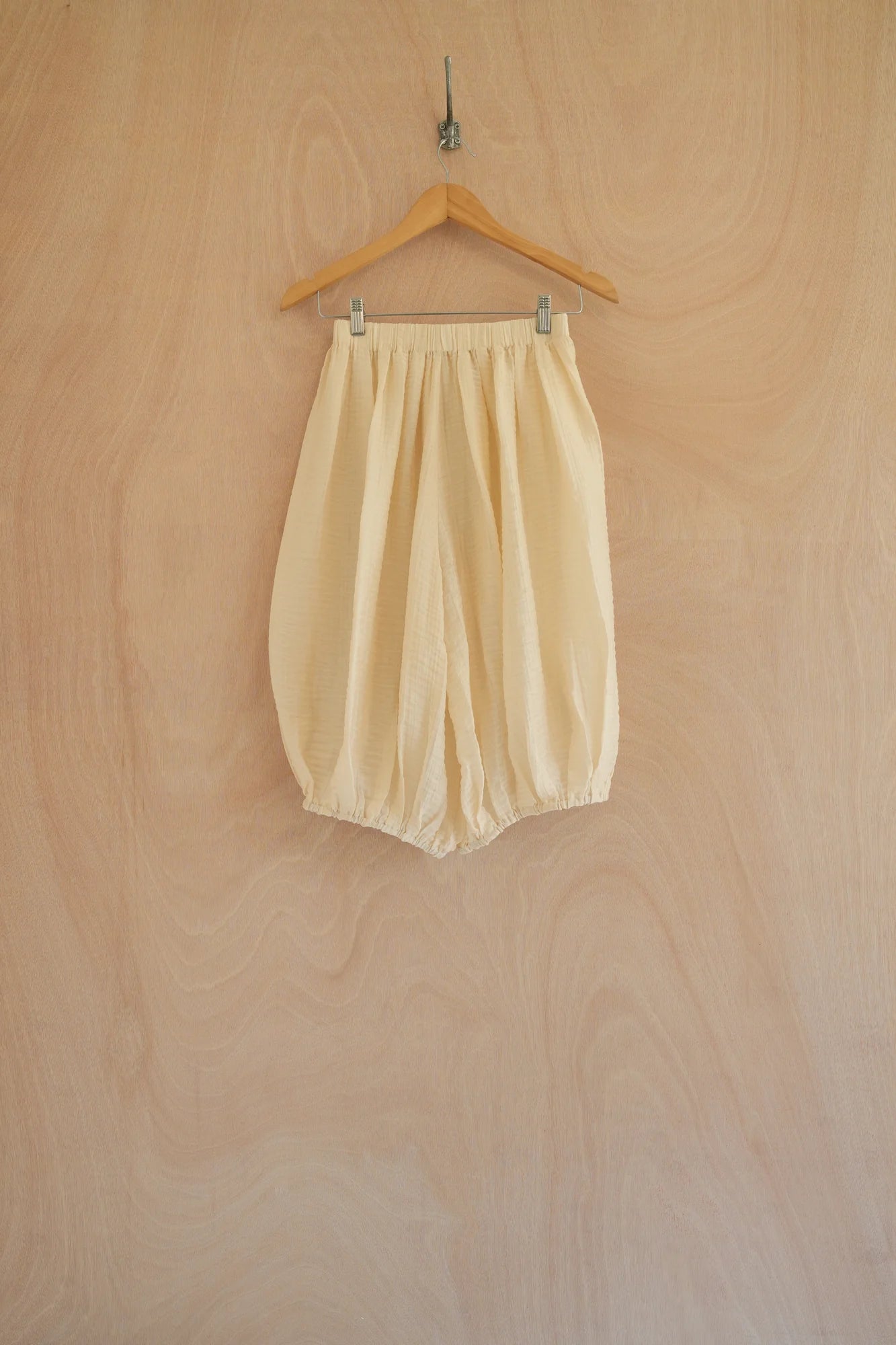 UNISECON ila pants in yellow, front view