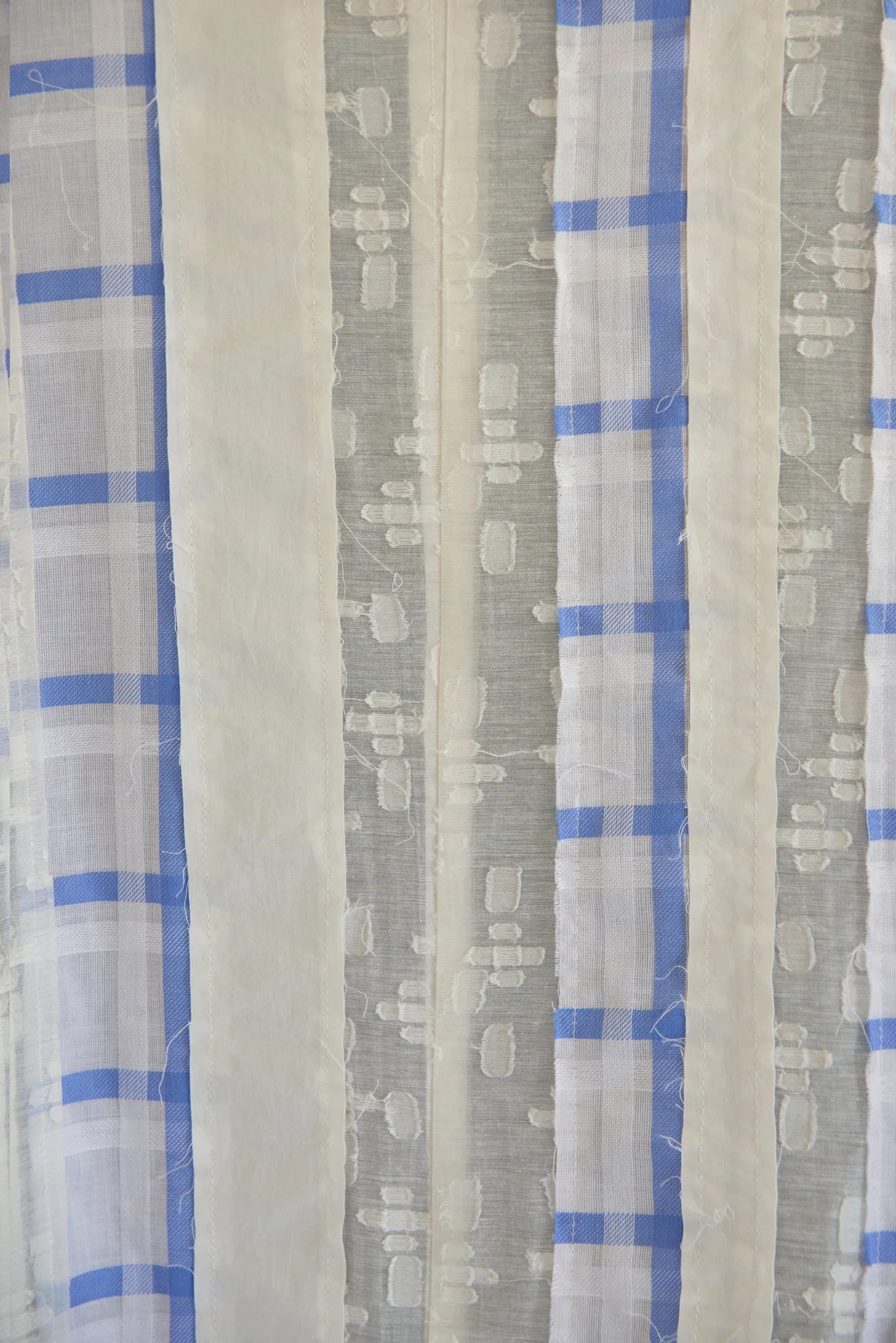 UNISECON Irma coat in blue, detail view