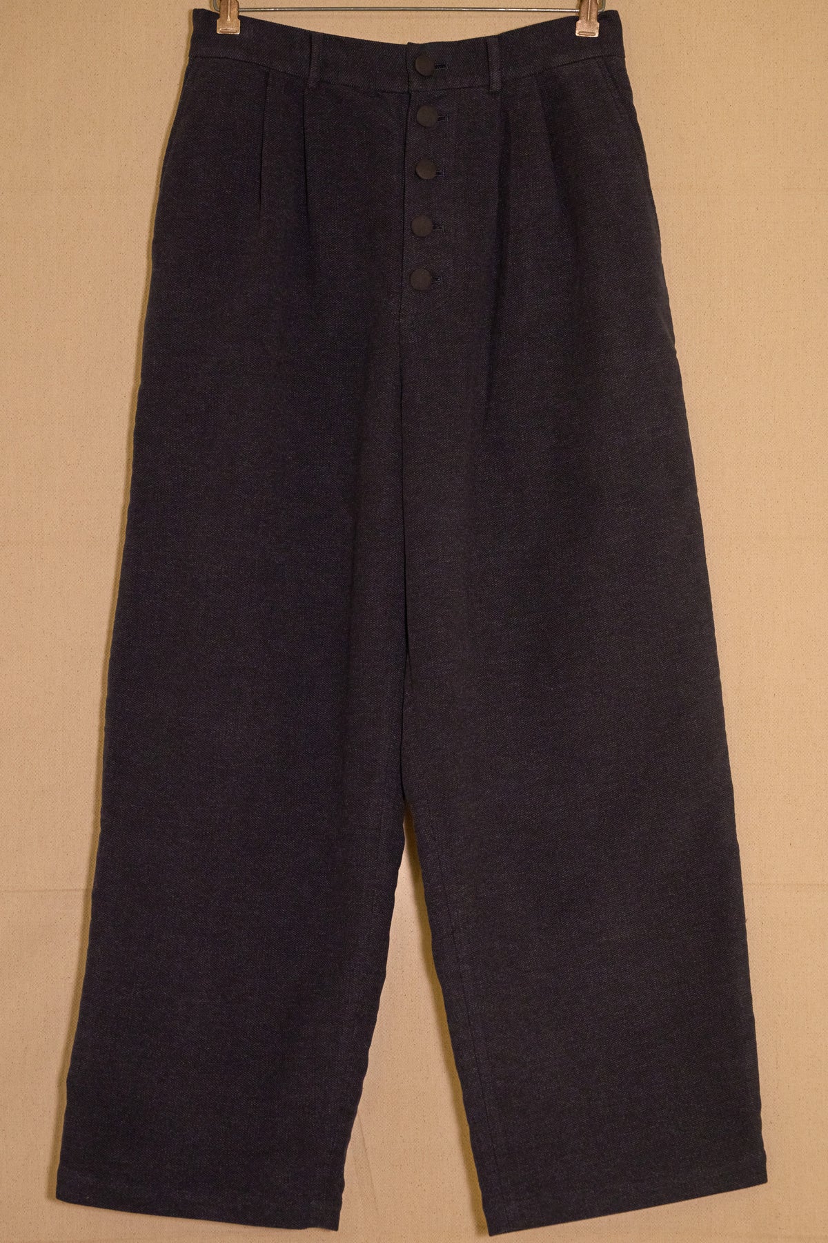 UNISECON Lima pants in blue detail view
