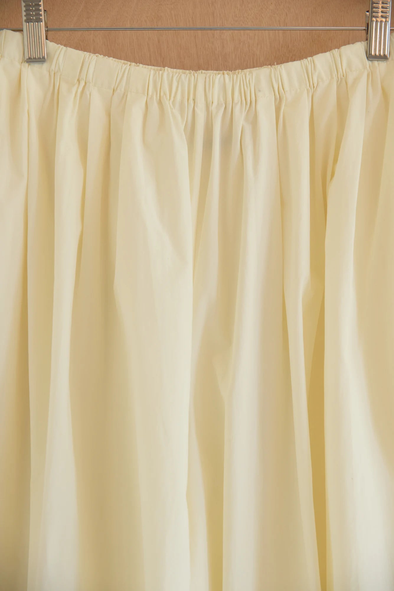 UNISECON Odell pants in white, detail view