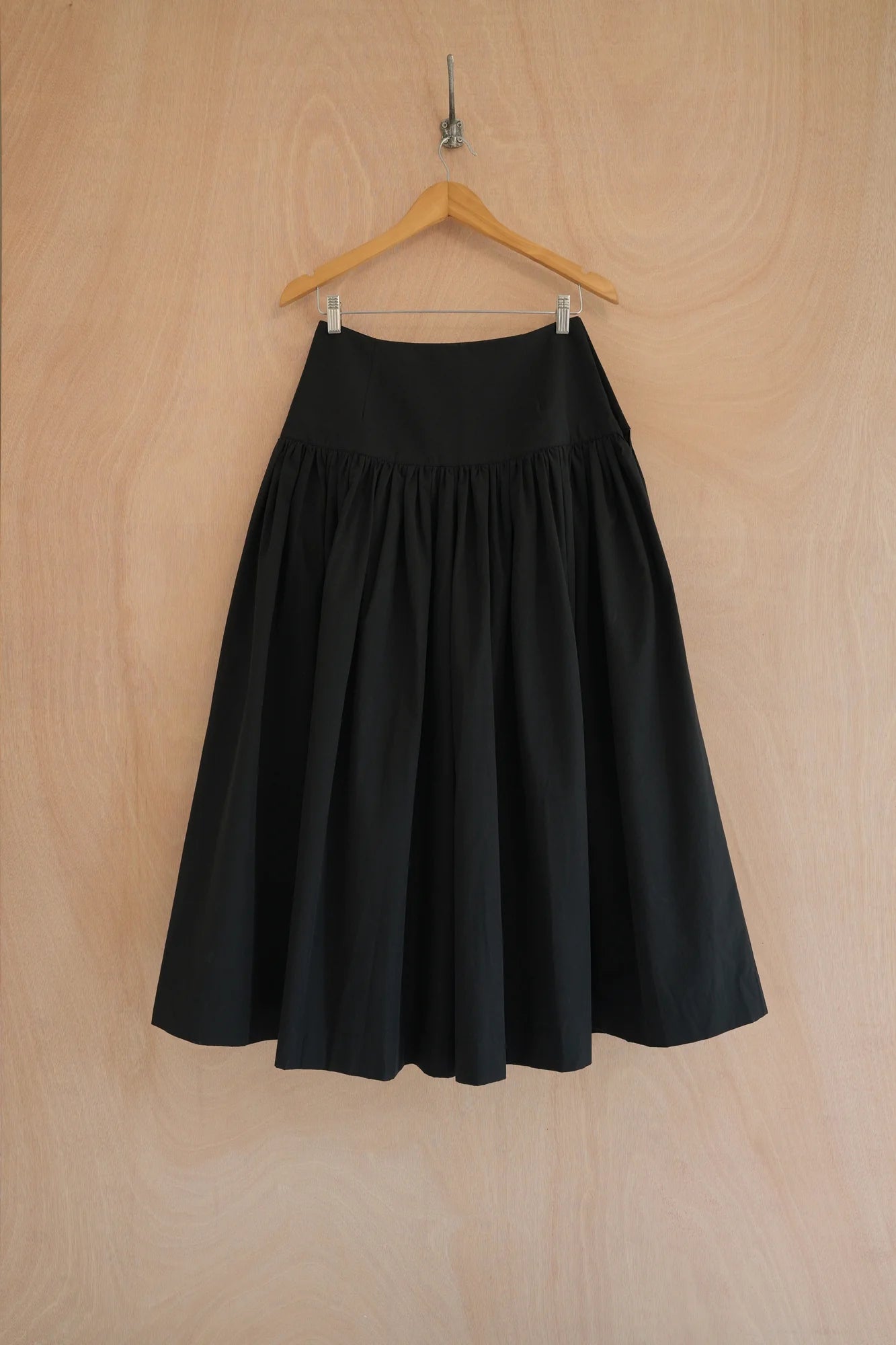 UNISECON Patten pants in black, back view