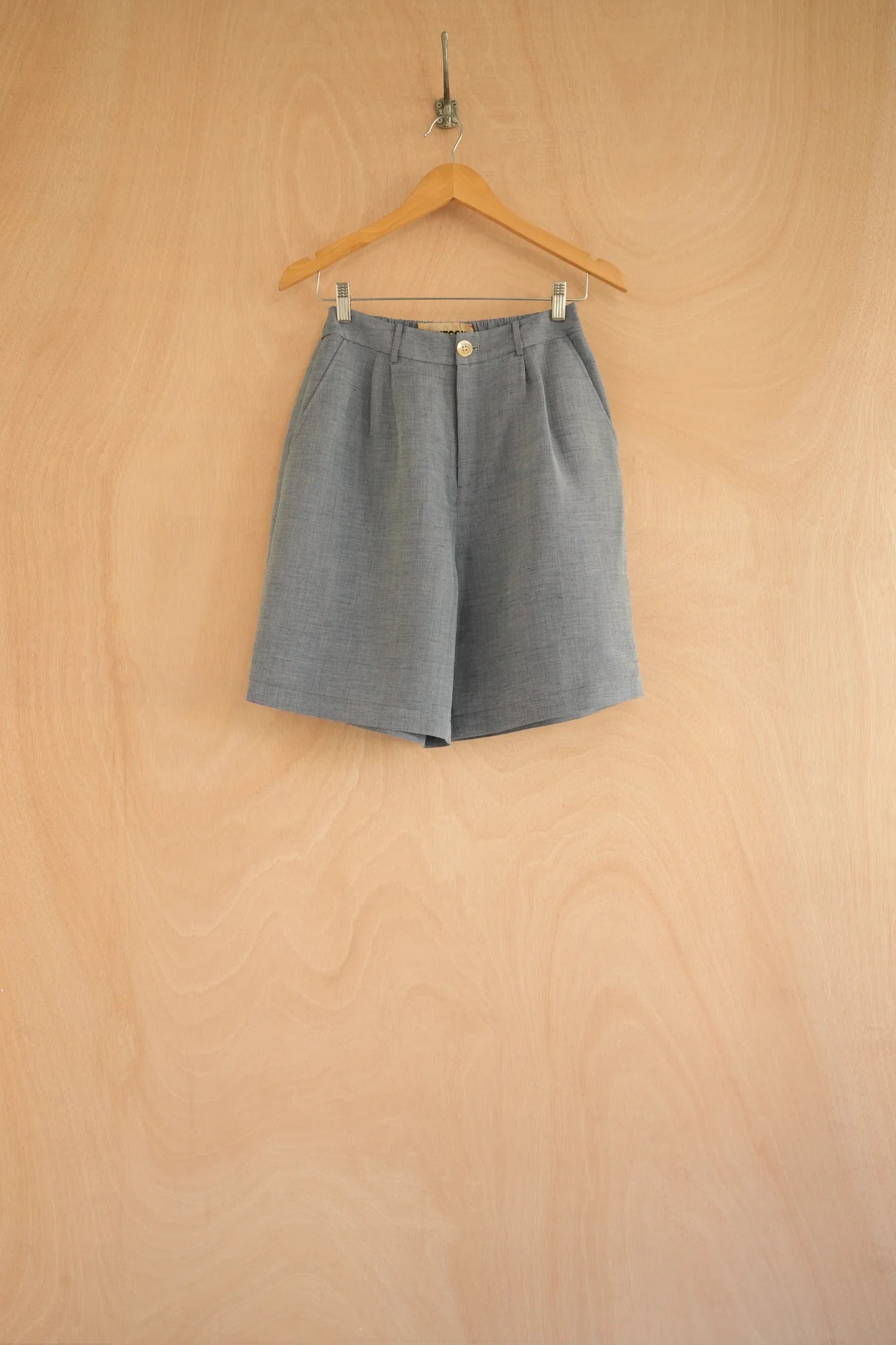 UNISECON Revi short in blue, front view