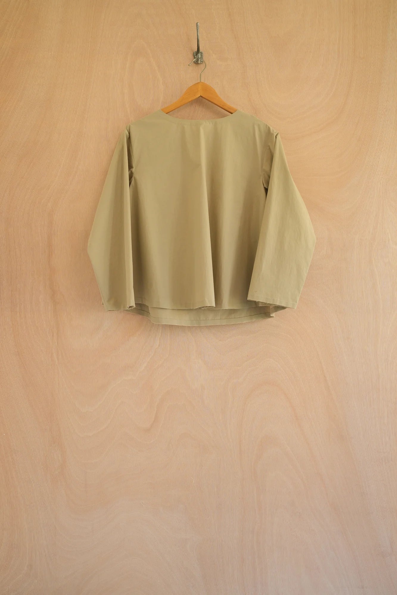 UNISECON Tanner top in taupe, front view