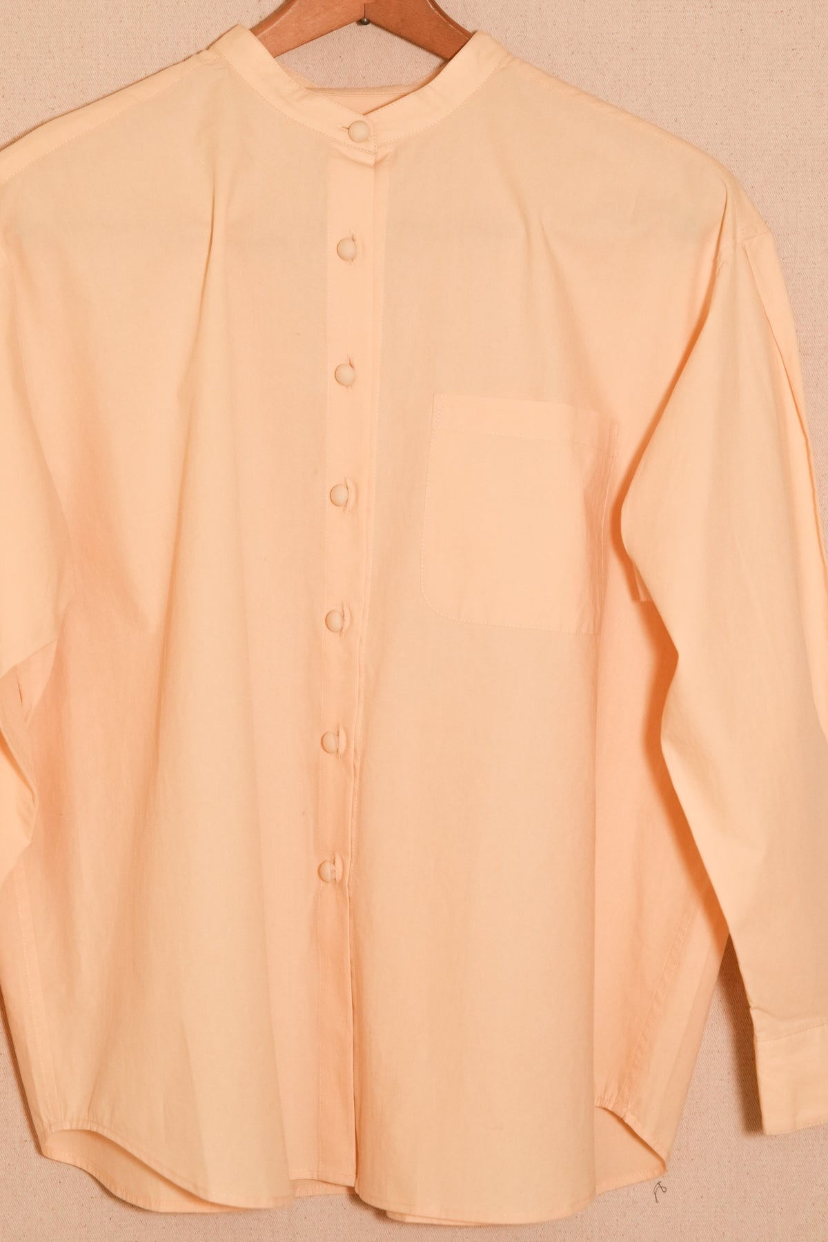 UNISECON Tyra top in yellow detail view