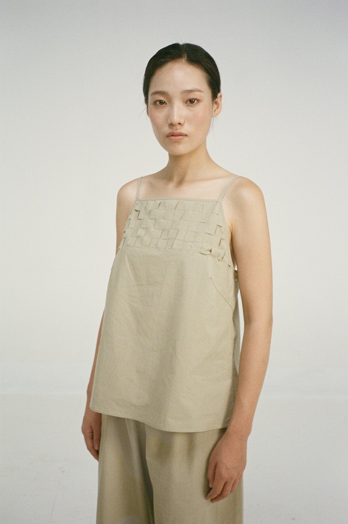 unisecon spring summer 2026 — paper and wind — lookbook photograph 6