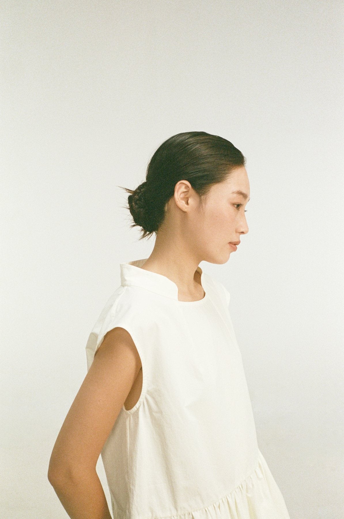 unisecon spring summer 2026 — paper and wind — lookbook photograph 40