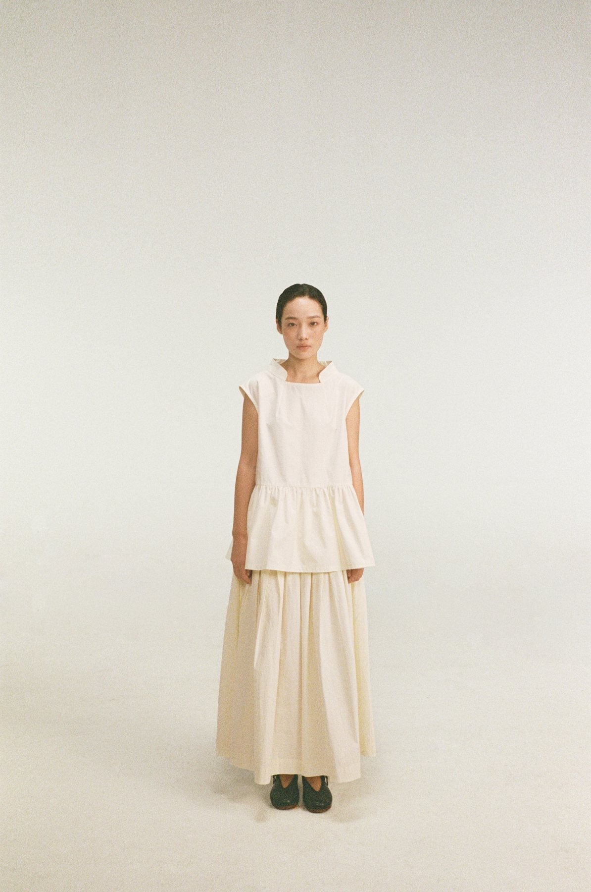 unisecon spring summer 2026 — paper and wind — lookbook photograph 41
