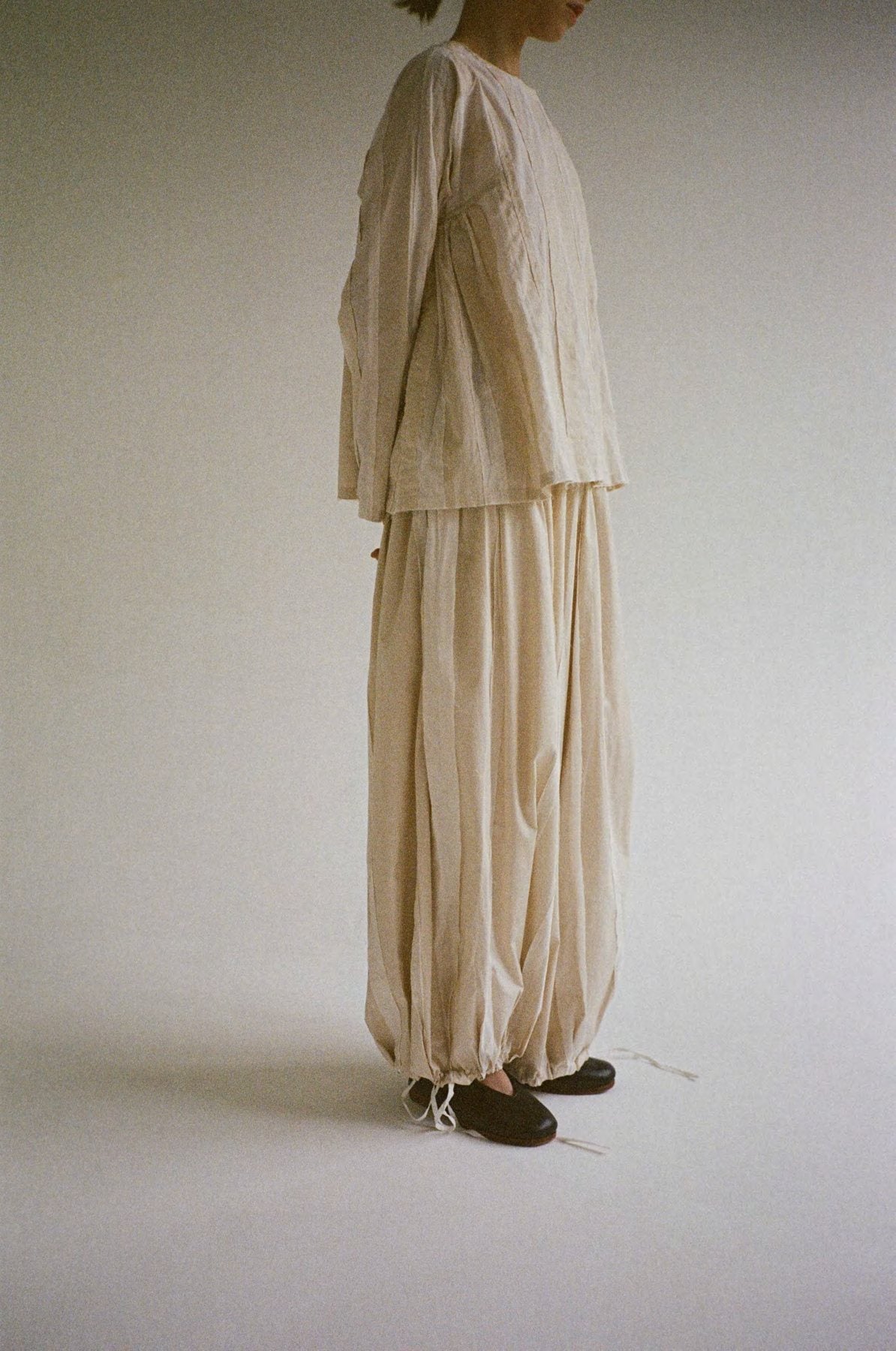 unisecon spring summer 2027 — sunning books — lookbook photograph 7