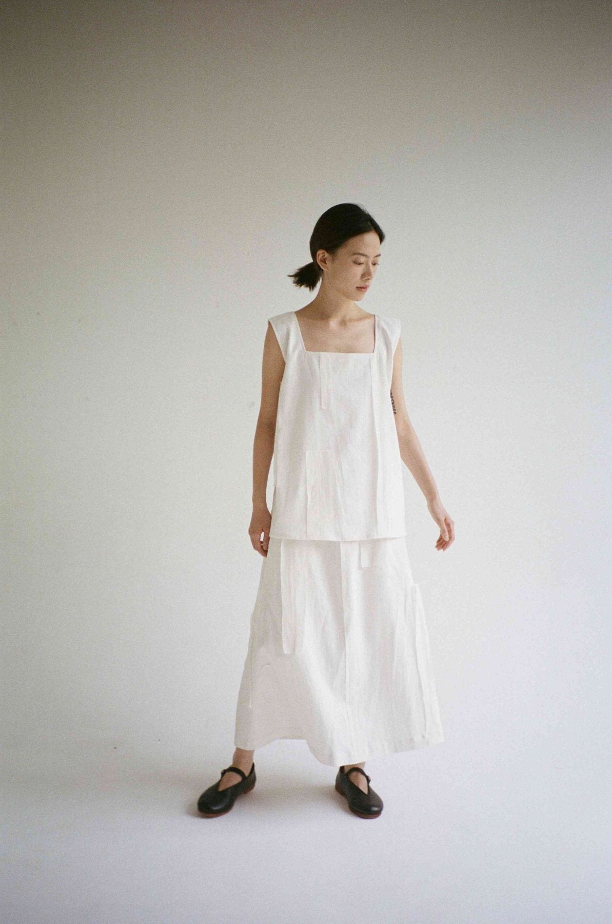 unisecon spring summer 2027 — sunning books — lookbook photograph 33